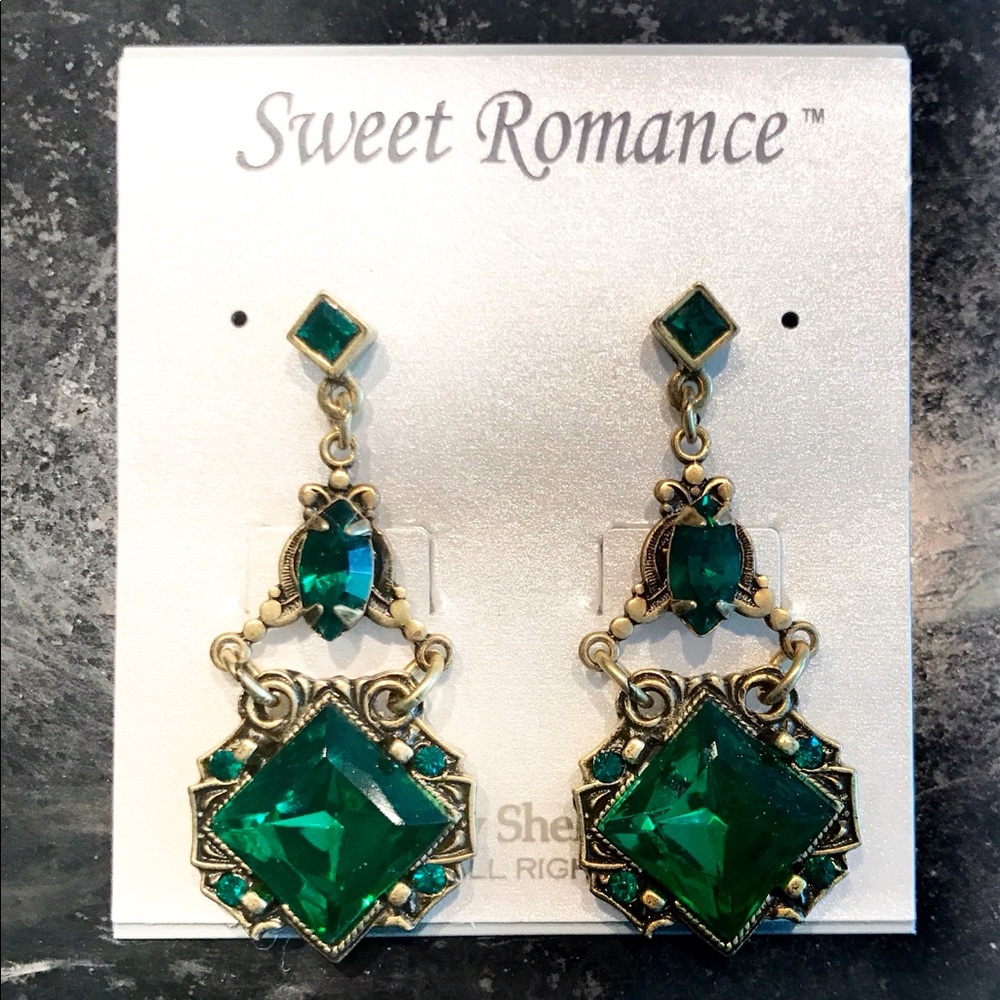 Sweet Romance Green Earrings